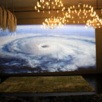 ミュージアムの様なスタジオ内に投影されたプロジェクター映像。各種イベント・パーティーの演出として。 【池袋格安レンタル撮影スタジオ】